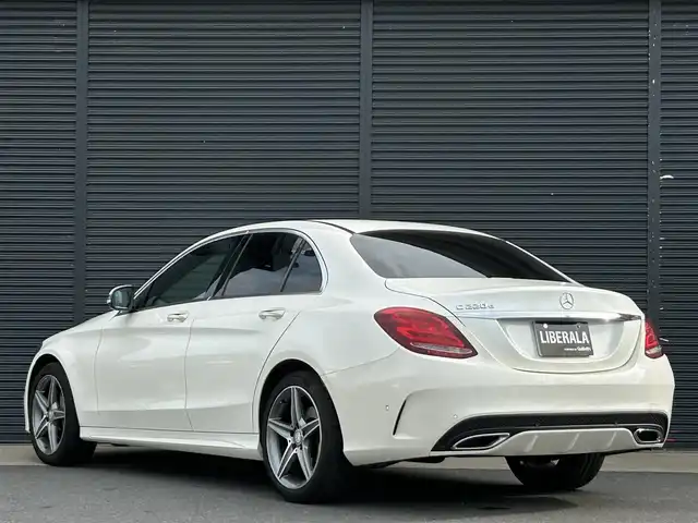 メルセデス・ベンツ Ｃ２２０ｄ アバンギャルド　AMGライン 茨城県 2016(平28)年 5.3万km ダイヤモンドホワイト レザーエクスクルーシブＰＫＧ　/黒本革　/ＨＵＤ　/１９ｉｎＡＭＧマルチスポークＡＷ　/エアスカーフ　/シートヒーター　/Ｍ付ＰＷシート　/ＲＳＰ　/ＡＣＣ　/ＬＫＡ　/ＢＳＡ　/Ｂカメラ　/パークトロニック/ナビ　/ＴＶ　/ＢＴ　/ＬＥＤ　/ＥＴＣ/禁煙車
