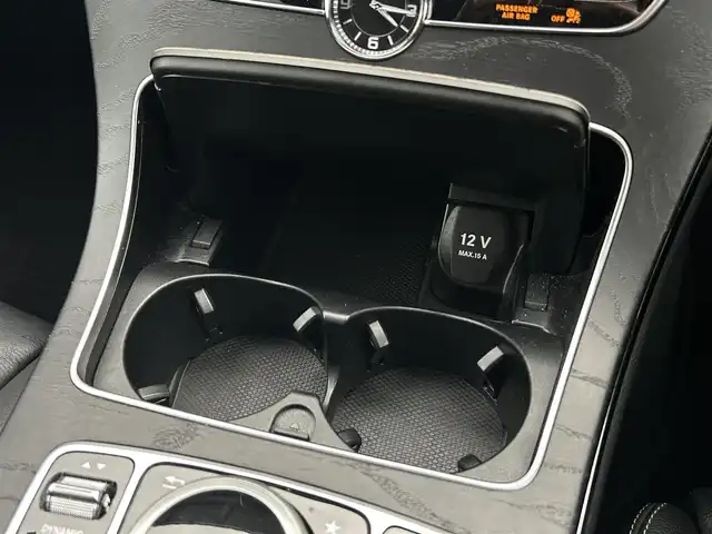メルセデス・ベンツ Ｃ２２０ｄ アバンギャルド　AMGライン 茨城県 2016(平28)年 5.3万km ダイヤモンドホワイト レザーエクスクルーシブＰＫＧ　/黒本革　/ＨＵＤ　/１９ｉｎＡＭＧマルチスポークＡＷ　/エアスカーフ　/シートヒーター　/Ｍ付ＰＷシート　/ＲＳＰ　/ＡＣＣ　/ＬＫＡ　/ＢＳＡ　/Ｂカメラ　/パークトロニック/ナビ　/ＴＶ　/ＢＴ　/ＬＥＤ　/ＥＴＣ/禁煙車