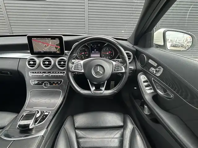 メルセデス・ベンツ Ｃ２２０ｄ アバンギャルド　AMGライン 茨城県 2016(平28)年 5.3万km ダイヤモンドホワイト レザーエクスクルーシブＰＫＧ　/黒本革　/ＨＵＤ　/１９ｉｎＡＭＧマルチスポークＡＷ　/エアスカーフ　/シートヒーター　/Ｍ付ＰＷシート　/ＲＳＰ　/ＡＣＣ　/ＬＫＡ　/ＢＳＡ　/Ｂカメラ　/パークトロニック/ナビ　/ＴＶ　/ＢＴ　/ＬＥＤ　/ＥＴＣ/禁煙車