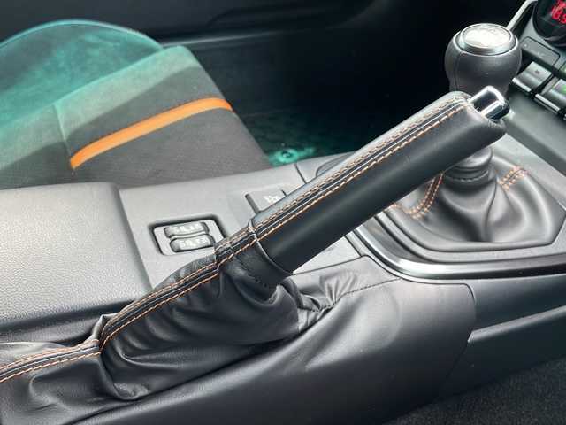 トヨタ ＧＲ８６ RZ 栃木県 2023(令5)年 1.2万km フレイムオレンジ 社外ディスプレイオーディオ/Bluetooth/無線接続/ATOTO A6/バックカメラ/ロッソモデロ　マフラー/社外車高調/クルーズコントロール/ハーフレザーシート/D/N席シートヒーター/GR専用革巻きステアリング/スマートキー/プッシュスタート/LEDヘッドライト/オートライト/社外フロアマット/電動格納ミラー/横滑り防止システム