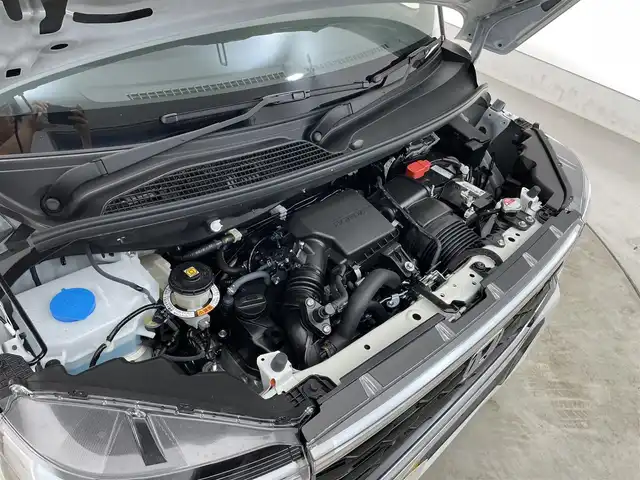 ホンダ Ｎ ＢＯＸ カスタム ターボ 滋賀県 2025(令7)年 0.1千km プラチナホワイトパール 届出済未使用車/純正８型ナビ/（BT/USB/フルセグ）/両側電動スライドドア/バックカメラ/シートヒーター/衝突被害軽減ブレーキ/レーダークルーズコントロール/レーンキープアシスト/クリアランスソナー/MT付AT/電動パーキング/オートホールド/プッシュスタート/スマートキー/ステアリングスイッチ