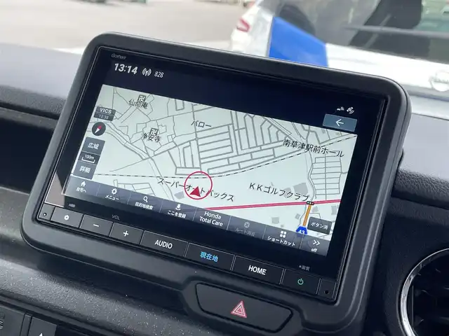 ホンダ Ｎ ＢＯＸ カスタム ターボ 滋賀県 2025(令7)年 0.1千km プラチナホワイトパール 届出済未使用車/純正８型ナビ/（BT/USB/フルセグ）/両側電動スライドドア/バックカメラ/シートヒーター/衝突被害軽減ブレーキ/レーダークルーズコントロール/レーンキープアシスト/クリアランスソナー/MT付AT/電動パーキング/オートホールド/プッシュスタート/スマートキー/ステアリングスイッチ