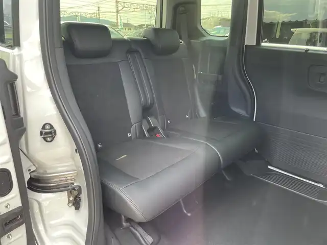 ホンダ Ｎ ＢＯＸ カスタム ターボ 滋賀県 2025(令7)年 0.1千km プラチナホワイトパール 届出済未使用車/純正８型ナビ/（BT/USB/フルセグ）/両側電動スライドドア/バックカメラ/シートヒーター/衝突被害軽減ブレーキ/レーダークルーズコントロール/レーンキープアシスト/クリアランスソナー/MT付AT/電動パーキング/オートホールド/プッシュスタート/スマートキー/ステアリングスイッチ