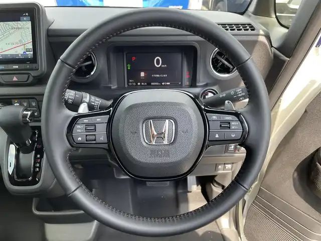 ホンダ Ｎ ＢＯＸ カスタム ターボ 滋賀県 2025(令7)年 0.1千km プラチナホワイトパール 届出済未使用車/純正８型ナビ/（BT/USB/フルセグ）/両側電動スライドドア/バックカメラ/シートヒーター/衝突被害軽減ブレーキ/レーダークルーズコントロール/レーンキープアシスト/クリアランスソナー/MT付AT/電動パーキング/オートホールド/プッシュスタート/スマートキー/ステアリングスイッチ