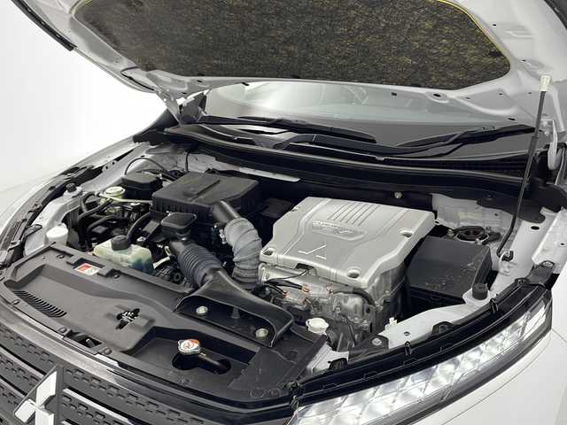 三菱 エクリプス クロス ＰＨＥＶ P 宮城県 2020(令2)年 4.5万km ホワイトダイヤモンド 禁煙車/e-Assist/・プリクラッシュセーフティーシステム/・レーンディバ―チャーアラート/・オートマチックハイビーム/・アダプティブクルーズコントロール/・ブラインドスポットモニター/・クリアランスソナー/ヘッドアップディスプレイ/アラウンドビューモニター/純正メモリーナビ/・BT.USB.AppleCarplay.AndroidAuto/フルセグテレビ/ハーフレザーシート/前席シートヒーター/運転席パワーシート/ETC2.0/前後ドライブレコーダー/ステアリングヒーター/パドルシフト/ステアリングスイッチ/プッシュスタート/スマートキー（2本）/電動パーキングブレーキ/AC１５００W充電/純正フロアマット/純正ドアバイザー/LEDヘッドライト/LEDフォグランプ/横滑り防止機能/アイドリングストップ