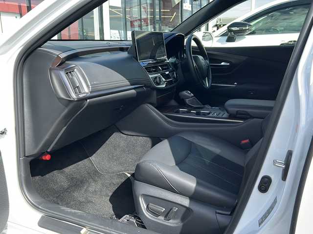 トヨタ クラウン ハイブリッド G－エグゼクティブ 大阪府 2022(令4)年 3.3万km プレシャスホワイトパール ナビ　全方位カメラ　デジタルインナーミラー　黒革シート　パワーシート　全席シートヒーター　前席シートクーラー　ハンドルヒーター　三眼ＬＥＤ　ＢＳＭ　ＨＵＤ　ＰＫＳＢ　前後ドラレコ　ＥＴＣ２．０