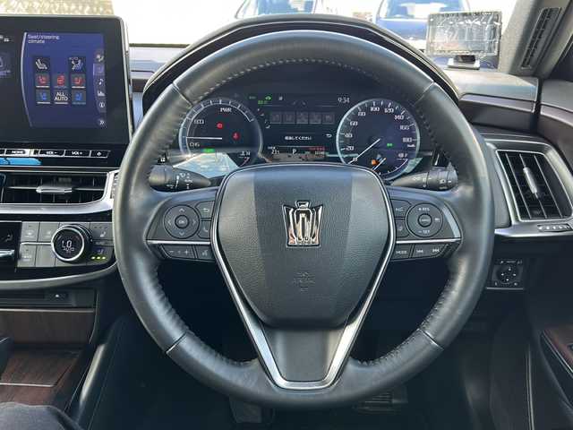 トヨタ クラウン ハイブリッド G－エグゼクティブ 大阪府 2022(令4)年 3.3万km プレシャスホワイトパール ナビ　全方位カメラ　デジタルインナーミラー　黒革シート　パワーシート　全席シートヒーター　前席シートクーラー　ハンドルヒーター　三眼ＬＥＤ　ＢＳＭ　ＨＵＤ　ＰＫＳＢ　前後ドラレコ　ＥＴＣ２．０