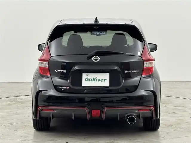日産 ノート e－パワーニスモ S 福岡県 2019(令1)年 4.4万km 黒 ＮＩＳＵＭＯエアロ　/ＡＬＰＩＮＥ９型ナビ　/全方位カメラ　/エマージェンシーブレーキ　/レーンキープ　/コーナーセンサー　/車両接近通報装置　/レーダークルコン　/デジタルルームミラー　/ＥＴＣ　/ドラレコ　/ＬＥＤ