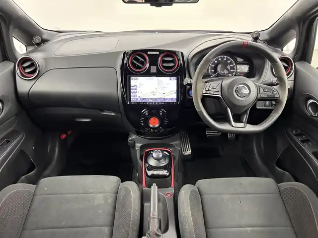 日産 ノート e－パワーニスモ S 福岡県 2019(令1)年 4.4万km 黒 ＮＩＳＵＭＯエアロ　/ＡＬＰＩＮＥ９型ナビ　/全方位カメラ　/エマージェンシーブレーキ　/レーンキープ　/コーナーセンサー　/車両接近通報装置　/レーダークルコン　/デジタルルームミラー　/ＥＴＣ　/ドラレコ　/ＬＥＤ
