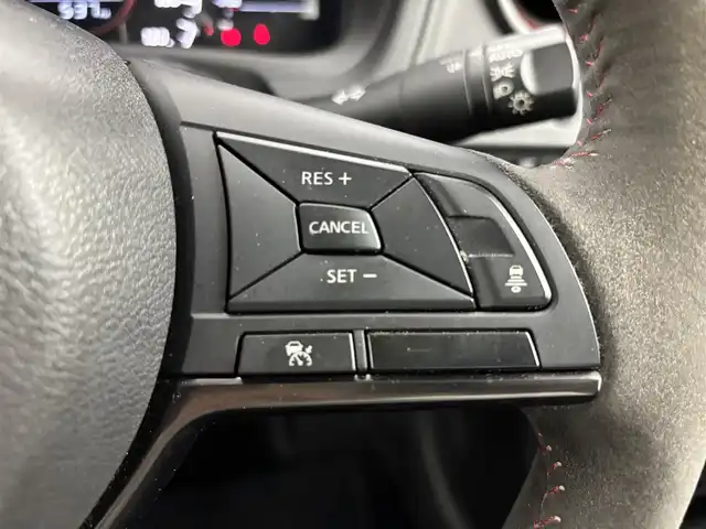 日産 ノート e－パワーニスモ S 福岡県 2019(令1)年 4.4万km 黒 ＮＩＳＵＭＯエアロ　/ＡＬＰＩＮＥ９型ナビ　/全方位カメラ　/エマージェンシーブレーキ　/レーンキープ　/コーナーセンサー　/車両接近通報装置　/レーダークルコン　/デジタルルームミラー　/ＥＴＣ　/ドラレコ　/ＬＥＤ