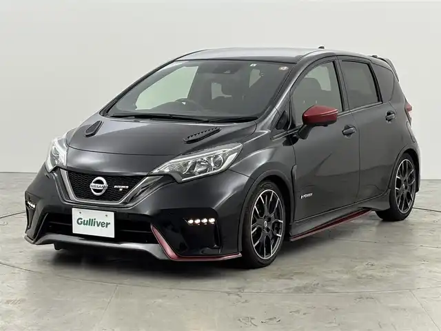 日産 ノート e－パワーニスモ S 福岡県 2019(令1)年 4.4万km 黒 ＮＩＳＵＭＯエアロ　/ＡＬＰＩＮＥ９型ナビ　/全方位カメラ　/エマージェンシーブレーキ　/レーンキープ　/コーナーセンサー　/車両接近通報装置　/レーダークルコン　/デジタルルームミラー　/ＥＴＣ　/ドラレコ　/ＬＥＤ
