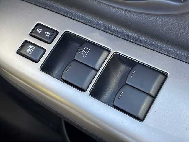 日産 マーチ 12G 山口県 2017(平29)年 5.5万km ピンク ワンオーナー/禁煙車/ディーラー純正メモリナビ/・フルセグテレビ/・Bluetooth接続オーディオ/・SDカード/バックカメラ/ETC/アイドリングストップ/オートライト/オートエアコン/横滑り防止装置/盗難防止装置/スマートキー/プッシュスタート/ドアバイザー/ドアロック連動自動格納機能/ハロゲンヘッドライト/メーター内ディスプレイ/シート:プラムカラー