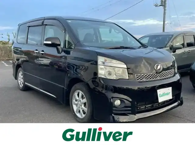 トヨタ ヴォクシー ZS 煌Ⅲ 茨城県 2013(平25)年 11.2万km ブラック 社外ナビ　/-BT/AM/FM/TV/ＥＴＣ　/バックカメラ　/両側パワースライドドア　/プッシュスタート　/オールオートパワーウィンドウ　/ウォークスルー　/ハーフレザーシート　/フォグライト　/純正アルミホイール　/純正フロアマット