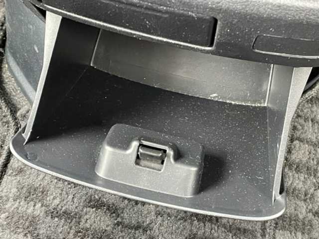 トヨタ ヴォクシー ZS 煌Ⅲ 茨城県 2013(平25)年 11.2万km ブラック 社外ナビ　/-BT/AM/FM/TV/ＥＴＣ　/バックカメラ　/両側パワースライドドア　/プッシュスタート　/オールオートパワーウィンドウ　/ウォークスルー　/ハーフレザーシート　/フォグライト　/純正アルミホイール　/純正フロアマット