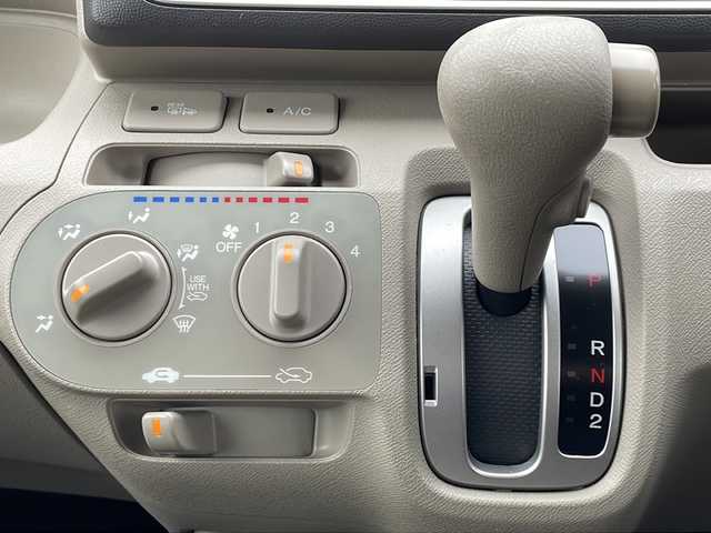 ホンダ ライフ G 岩手県 2011(平23)年 9万km ナイトホークブラックパール 純正ディスプレイオーディオ（６ＷＴ４）４ＷＤ　オートエアコン　パワーステアリング　パワーウィンドウ　電格ミラー　ドアバイザー　Ｂカメラ　純正フロアーマット