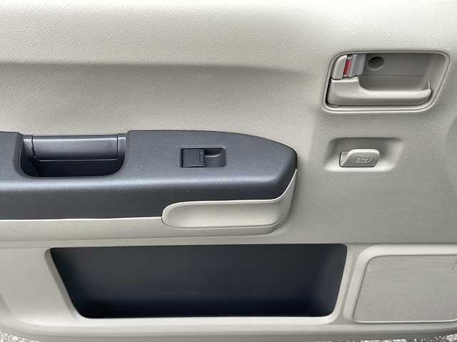 ホンダ ライフ G 岩手県 2011(平23)年 9万km ナイトホークブラックパール 純正ディスプレイオーディオ（６ＷＴ４）４ＷＤ　オートエアコン　パワーステアリング　パワーウィンドウ　電格ミラー　ドアバイザー　Ｂカメラ　純正フロアーマット