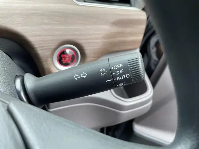 ホンダ フリード G 滋賀県 2023(令5)年 2.3万km クリスタルブラックパール 純正7インチナビ/【Bluetooth/CD/DVD/フルセグTV】/両側パワースライドドア/バックカメラ/追従クルーズコントロール/レーンキープアシスト/衝突軽減ブレーキ/リアソナー/LEDヘッドライト/オートライト/ビルトインETC/前方ドライブレコーダー/D/Nシートヒーター/純正フロアマット/ドアバイザー/後席ロールサンシェード/プッシュスタート/スマートキー/ステアリングリモコン