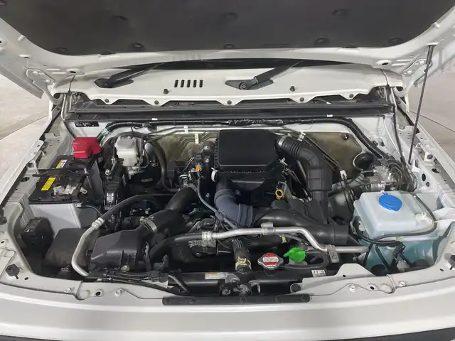 スズキ ジムニー XC 福岡県 2022(令4)年 2.5万km ピュアホワイトP 社外7型ナビ（AMFM/BT/iPod）/D/Nシートヒーター　/レーンキープアシスト　/アイドリングストップ　/ビルトインETC　/デュアルセンサーブレーキサポート　/横滑り防止装置　/衝突被害軽減システム　/クルーズコントロール