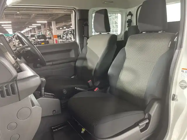 スズキ ジムニー XC 福岡県 2022(令4)年 2.5万km ピュアホワイトP 社外7型ナビ（AMFM/BT/iPod）/D/Nシートヒーター　/レーンキープアシスト　/アイドリングストップ　/ビルトインETC　/デュアルセンサーブレーキサポート　/横滑り防止装置　/衝突被害軽減システム　/クルーズコントロール