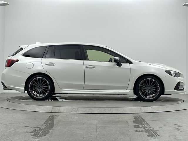 スバル レヴォーグ 1．6STIスポーツアイサイト 大阪府 2018(平30)年 3.9万km クリスタルホワイトP ４駆/純正８インチSDナビ　CN-LX840D/【BT/フルセグTV/DVD]/バックカメラ/左サイドカメラ/デジタルインナーミラー/ETC/BSM/衝突被害軽減システム/レーンキープアシスト/コーナーセンサー後ろ/アイドリングストップ/オートブレーキホールド/電子パーキングブレーキ/パワーシートD+N/シートヒーター/シートメモリ/パドルシフト/オートライト/純正１８インチAW/スペアキー