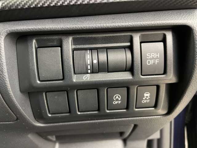 スバル インプレッサ ＸＶ 1．6i－L アイサイト 道央・札幌 2018(平30)年 2.7万km ダークブルーパール ・4WD/アイサイト/・衝突被害軽減ブレーキ/・追従クルーズコントロール/・純正メモリナビ/・CD/DVD/SD/フルセグTV/BT/・バックカメラ/・レーンキープアシスト/・オートライト/LEDライト/・ダウンヒルアシストコントロール/・パドルシフト/MTモード付AT/・前後ドライブレコーダー/・ETC