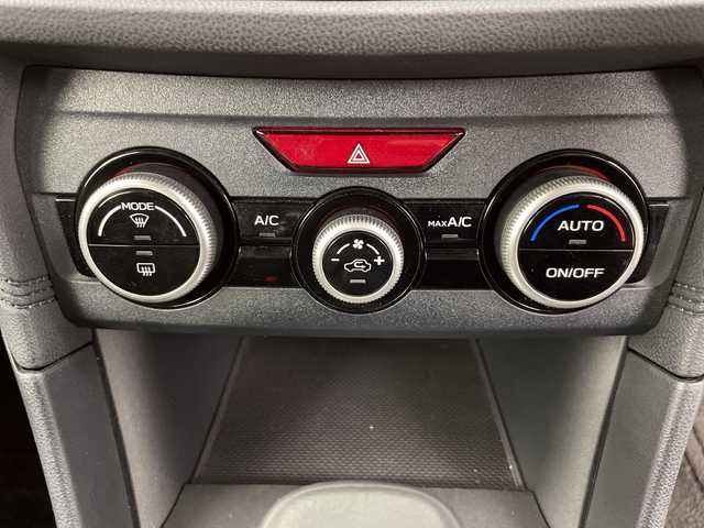 スバル インプレッサ ＸＶ 1．6i－L アイサイト 道央・札幌 2018(平30)年 2.7万km ダークブルーパール ・4WD/アイサイト/・衝突被害軽減ブレーキ/・追従クルーズコントロール/・純正メモリナビ/・CD/DVD/SD/フルセグTV/BT/・バックカメラ/・レーンキープアシスト/・オートライト/LEDライト/・ダウンヒルアシストコントロール/・パドルシフト/MTモード付AT/・前後ドライブレコーダー/・ETC