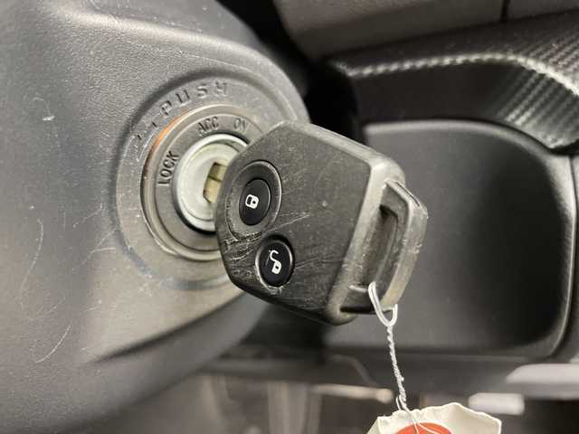 スバル インプレッサ ＸＶ 1．6i－L アイサイト 道央・札幌 2018(平30)年 2.7万km ダークブルーパール ・4WD/アイサイト/・衝突被害軽減ブレーキ/・追従クルーズコントロール/・純正メモリナビ/・CD/DVD/SD/フルセグTV/BT/・バックカメラ/・レーンキープアシスト/・オートライト/LEDライト/・ダウンヒルアシストコントロール/・パドルシフト/MTモード付AT/・前後ドライブレコーダー/・ETC