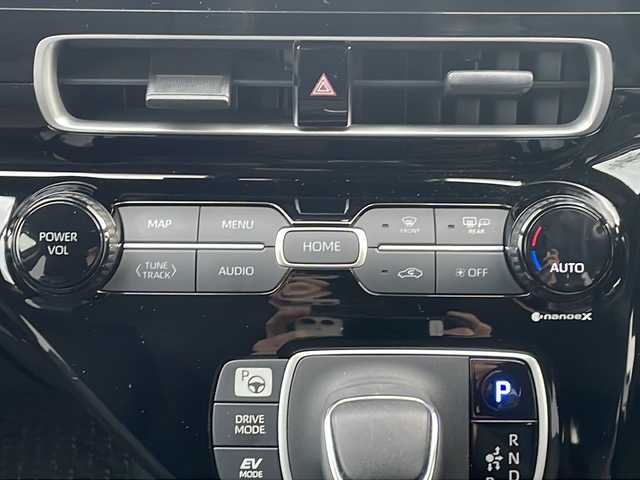 トヨタ アクア Z 三重県 2023(令5)年 4.9万km プラチナホワイトパールマイカ 純正ナビ /全周囲カメラ/BSM/ETC/パーキングアシスト/前席シートヒーター/AC100V /USB.タイプC給電/ステアリングヒーター/クルーズコントロール/レーンキープアシスト/LED/ハーフレザー /禁煙車