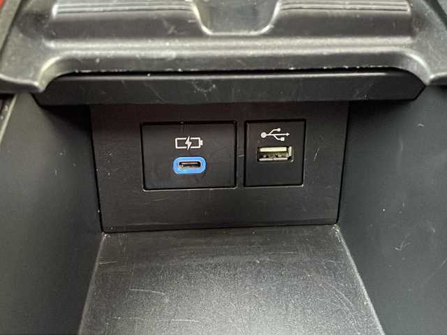 トヨタ アクア Z 三重県 2023(令5)年 4.9万km プラチナホワイトパールマイカ 純正ナビ /全周囲カメラ/BSM/ETC/パーキングアシスト/前席シートヒーター/AC100V /USB.タイプC給電/ステアリングヒーター/クルーズコントロール/レーンキープアシスト/LED/ハーフレザー /禁煙車