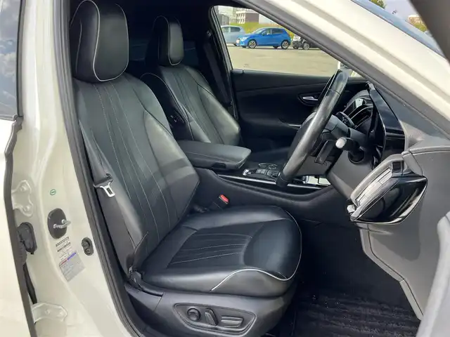 トヨタ クラウン ハイブリッド RS アドバンス 奈良県 2018(平30)年 5.4万km ホワイトパールクリスタルシャイン 純正ナビ/（フルセグ/BT/CD/DVD）/レーダークルーズコントロール/パドルシフト/アラウンドビューモニター/ブラインドスポットモニター/プリクラッシュセーフティ/前後コーナーセンサー/パーキングアシスト/レーンキープアシスト/電動リアゲート/レザーシート（ブラック）/運転席メモリーシート/前席パワーシート/前席シートヒーター/エアーシート/ステアリングヒーター/運転席パワーイージーアクセスシステム/前方ドライブレコーダー/ETC/純正18インチAW