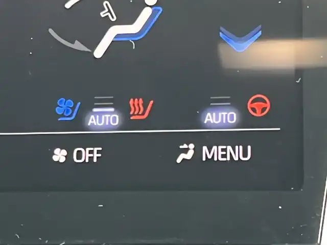 トヨタ クラウン ハイブリッド RS アドバンス 奈良県 2018(平30)年 5.4万km ホワイトパールクリスタルシャイン 純正ナビ/（フルセグ/BT/CD/DVD）/レーダークルーズコントロール/パドルシフト/アラウンドビューモニター/ブラインドスポットモニター/プリクラッシュセーフティ/前後コーナーセンサー/パーキングアシスト/レーンキープアシスト/電動リアゲート/レザーシート（ブラック）/運転席メモリーシート/前席パワーシート/前席シートヒーター/エアーシート/ステアリングヒーター/運転席パワーイージーアクセスシステム/前方ドライブレコーダー/ETC/純正18インチAW