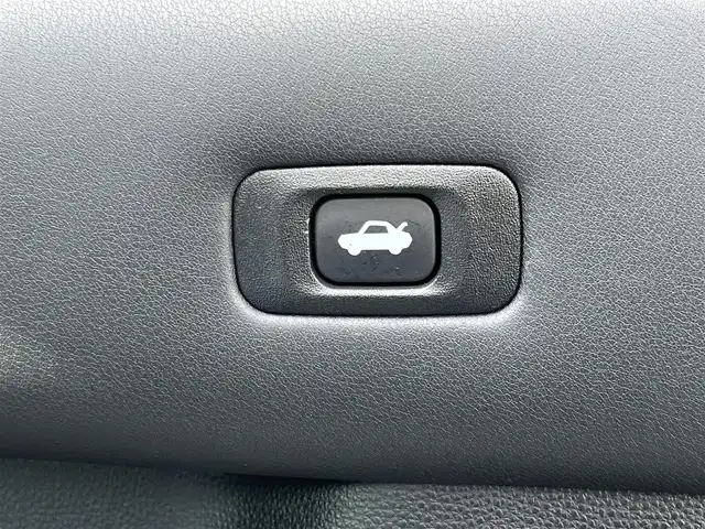 トヨタ クラウン ハイブリッド RS アドバンス 奈良県 2018(平30)年 5.4万km ホワイトパールクリスタルシャイン 純正ナビ/（フルセグ/BT/CD/DVD）/レーダークルーズコントロール/パドルシフト/アラウンドビューモニター/ブラインドスポットモニター/プリクラッシュセーフティ/前後コーナーセンサー/パーキングアシスト/レーンキープアシスト/電動リアゲート/レザーシート（ブラック）/運転席メモリーシート/前席パワーシート/前席シートヒーター/エアーシート/ステアリングヒーター/運転席パワーイージーアクセスシステム/前方ドライブレコーダー/ETC/純正18インチAW