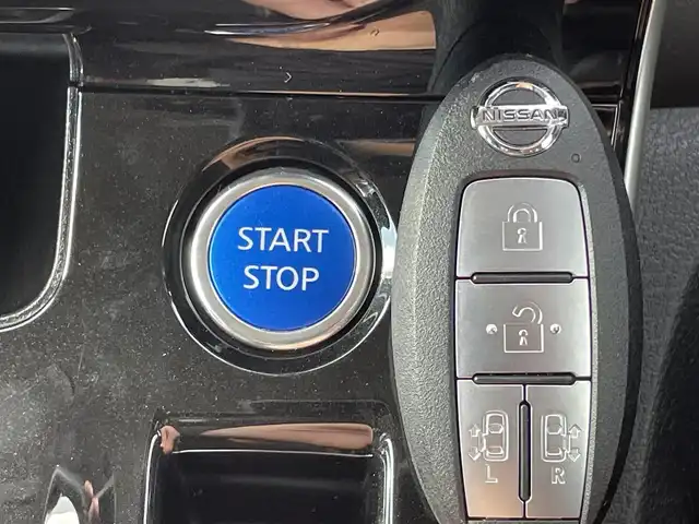 日産 セレナ e－パワー ハイウェイスター V 兵庫県 2021(令3)年 4.4万km パール 純正10インチナビ　/両側パワースライドドア/プロパイロット/Bluetooth接続/アラウンドビューモニター/前方ドライブレコーダー/ビルトインETC/USB入力端子/ブラインドスポットモニター/純正フロアマット/純正アルミホイール/CD/DVD/デジタルインナーミラー