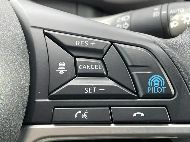 日産 セレナ e－パワー ハイウェイスター V 兵庫県 2021(令3)年 4.4万km パール 純正10インチナビ　/両側パワースライドドア/プロパイロット/Bluetooth接続/アラウンドビューモニター/前方ドライブレコーダー/ビルトインETC/USB入力端子/ブラインドスポットモニター/純正フロアマット/純正アルミホイール/CD/DVD/デジタルインナーミラー