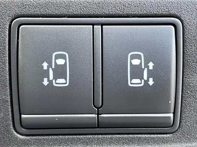 日産 セレナ e－パワー ハイウェイスター V 兵庫県 2021(令3)年 4.4万km パール 純正10インチナビ　/両側パワースライドドア/プロパイロット/Bluetooth接続/アラウンドビューモニター/前方ドライブレコーダー/ビルトインETC/USB入力端子/ブラインドスポットモニター/純正フロアマット/純正アルミホイール/CD/DVD/デジタルインナーミラー