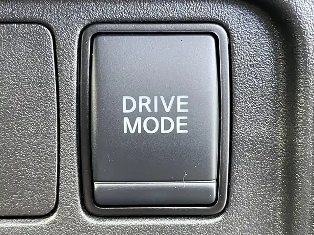 日産 セレナ e－パワー ハイウェイスター V 兵庫県 2021(令3)年 4.4万km パール 純正10インチナビ　/両側パワースライドドア/プロパイロット/Bluetooth接続/アラウンドビューモニター/前方ドライブレコーダー/ビルトインETC/USB入力端子/ブラインドスポットモニター/純正フロアマット/純正アルミホイール/CD/DVD/デジタルインナーミラー