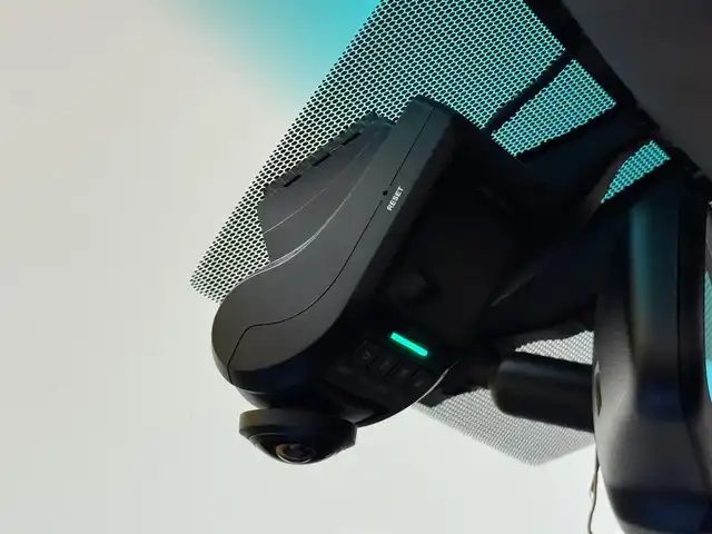 トヨタ クラウン ハイブリッド 群馬県 2009(平21)年 6.9万km ホワイトパールクリスタルシャイン サンルーフ/純正HDDナビ/　　フルセグ/BT/CD/DVD/    AM/FM/MD/HDD/AUX/バックカメラ/クルーズコントロール/リヤスポイラー/全席パワーシート/全席シートヒーター/前席エアーシート/オートLEDヘッドライト/フォグランプ/純正18AW/純正フロアマット/ビルドインETC