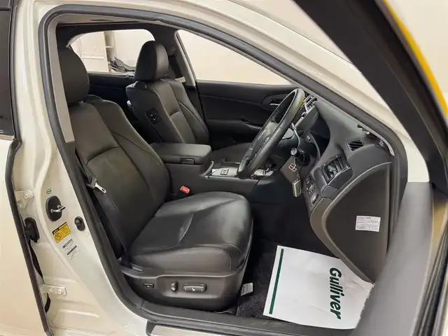 トヨタ クラウン ハイブリッド 群馬県 2009(平21)年 6.9万km ホワイトパールクリスタルシャイン サンルーフ/純正HDDナビ/　　フルセグ/BT/CD/DVD/    AM/FM/MD/HDD/AUX/バックカメラ/クルーズコントロール/リヤスポイラー/全席パワーシート/全席シートヒーター/前席エアーシート/オートLEDヘッドライト/フォグランプ/純正18AW/純正フロアマット/ビルドインETC