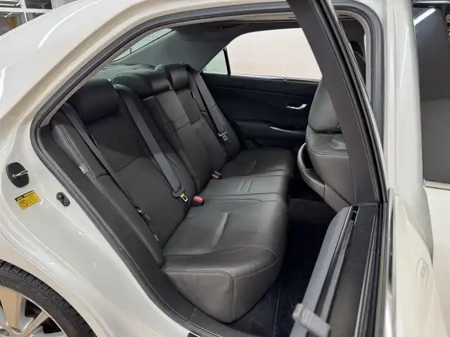 トヨタ クラウン ハイブリッド 群馬県 2009(平21)年 6.9万km ホワイトパールクリスタルシャイン サンルーフ/純正HDDナビ/　　フルセグ/BT/CD/DVD/    AM/FM/MD/HDD/AUX/バックカメラ/クルーズコントロール/リヤスポイラー/全席パワーシート/全席シートヒーター/前席エアーシート/オートLEDヘッドライト/フォグランプ/純正18AW/純正フロアマット/ビルドインETC