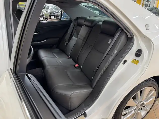 トヨタ クラウン ハイブリッド 群馬県 2009(平21)年 6.9万km ホワイトパールクリスタルシャイン サンルーフ/純正HDDナビ/　　フルセグ/BT/CD/DVD/    AM/FM/MD/HDD/AUX/バックカメラ/クルーズコントロール/リヤスポイラー/全席パワーシート/全席シートヒーター/前席エアーシート/オートLEDヘッドライト/フォグランプ/純正18AW/純正フロアマット/ビルドインETC