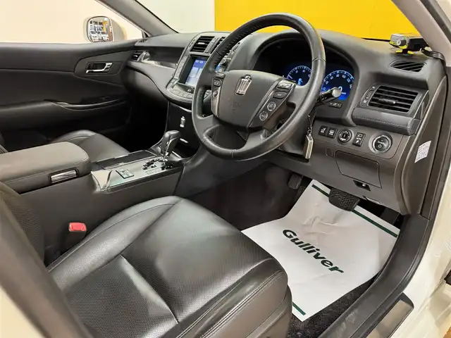 トヨタ クラウン ハイブリッド 群馬県 2009(平21)年 6.9万km ホワイトパールクリスタルシャイン サンルーフ/純正HDDナビ/　　フルセグ/BT/CD/DVD/    AM/FM/MD/HDD/AUX/バックカメラ/クルーズコントロール/リヤスポイラー/全席パワーシート/全席シートヒーター/前席エアーシート/オートLEDヘッドライト/フォグランプ/純正18AW/純正フロアマット/ビルドインETC