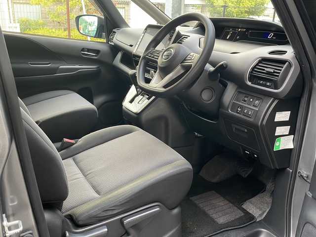 日産 セレナ X V 広島県 2019(令1)年 7.3万km ダークメタルグレー セーフティパックB/オートデュアルエアコン/エマージェンシーブレーキ/車線逸脱警報/踏み間違え防止/標識認識機能/速度標識認識/BSM/コーナーセンサー/プロパイロット/パーキングアシスト/純正10インチナビ/・フルセグ/CD/DVD/SD/Blu-ray/Bluetooth/アラウンドビューモニター/両側パワースライドドア/ステアリングスイッチ/電動パーキングブレーキ/ブレーキホールド/純正フロアマット/純正ドアバイザー/オートライト/スマートキー/プッシュスタート/ETC/W+サイド+カーテンエアバック