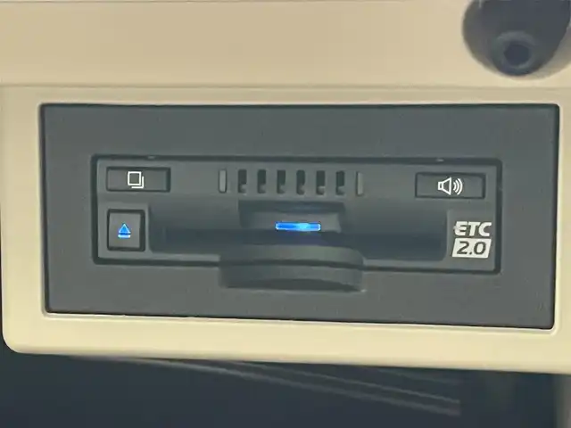 トヨタ ランドクルーザー プラド TX Lパッケージ 愛知県 2022(令4)年 0.9万km ホワイトパールクリスタルシャイン メーカーナビ　ムーンルーフ　ベージュ革シート　全方位カメラ　シートヒーター　前後ドラレコ　ＢＳＭ　ＥＴＣ２．０　セーフティセンス　衝突軽減　追従クルコン　コーナーセンサー　ＬＥＤオートライト　フォグ　TVキャンセラー　スペアタイヤ　純正フロアマット　ドアバイザー　ルーフレール　純正フロアマット