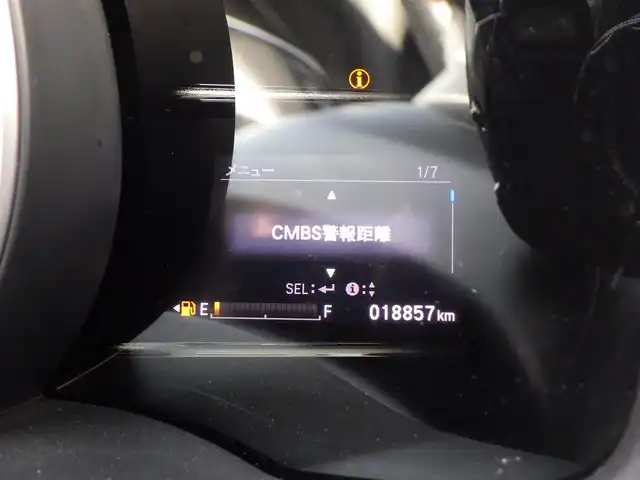 ホンダ フィット ハイブリット L ホンダセンシング 千葉県 2018(平30)年 1.9万km プラチナホワイトパール ホンダセンシング/・衝突軽減ブレーキ（CMBS）/・車線維持支援システム（LKAS）/・アダプティブクルーズコントロール（ACC）/・後方誤発進抑制機能/・誤発進抑制機能/ハーフレザーシート/純正メモリーナビ/地デジTV/【DVD/CD再生機能　Bluetooth接続】/バックカメラ/革巻きステアリング/ETC/LEDヘッドライト/フォグライト/ウインカーミラー/サイド/カーテンエアバッグ/Honda スマートキー