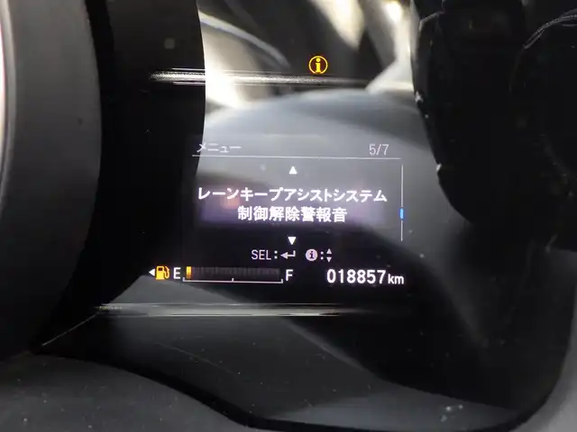 ホンダ フィット ハイブリット L ホンダセンシング 千葉県 2018(平30)年 1.9万km プラチナホワイトパール ホンダセンシング/・衝突軽減ブレーキ（CMBS）/・車線維持支援システム（LKAS）/・アダプティブクルーズコントロール（ACC）/・後方誤発進抑制機能/・誤発進抑制機能/ハーフレザーシート/純正メモリーナビ/地デジTV/【DVD/CD再生機能　Bluetooth接続】/バックカメラ/革巻きステアリング/ETC/LEDヘッドライト/フォグライト/ウインカーミラー/サイド/カーテンエアバッグ/Honda スマートキー