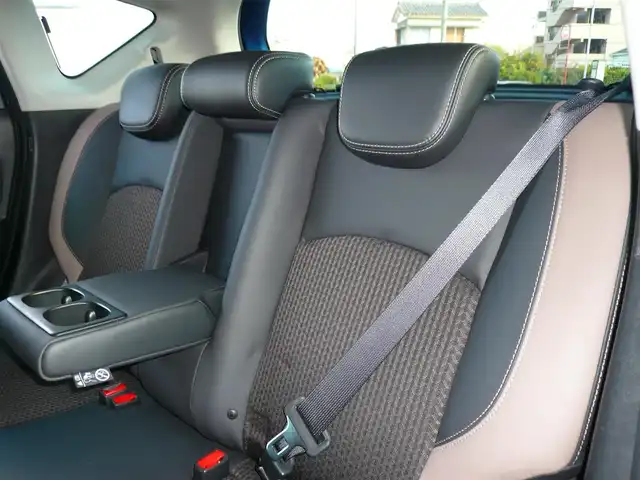 日産 ノート e－パワー メダリスト 静岡県 2017(平29)年 3万km シャイニングブルー ワンオーナー /禁煙車/純正SDナビ：MM317D-W/(CD/DVD/SD/BT/フルセグTV/)/ナビ連動前方ドライブレコーダー/デジタルインナーミラー/合皮コンビシート/インテリジェントアラウンドビューモニターセット/・踏み間違い衝突防止アシスト/・フロントバックソナー/・インテリジェントアラウンドヴューモニター/・スマートルームミラー/日産正規ディーラー点検記録簿有り/R7/R6/R5/R4/R2/H30//インテリジェントエマージェンシーブレーキ/車線逸脱警報　インテリジェントクルーズコントロール/車線逸脱防止支援システム/ETC/プッシュスタート　スマートキー/純正フロアマット　ドアバイザー/保証書　取扱説明書　スペアキー1本