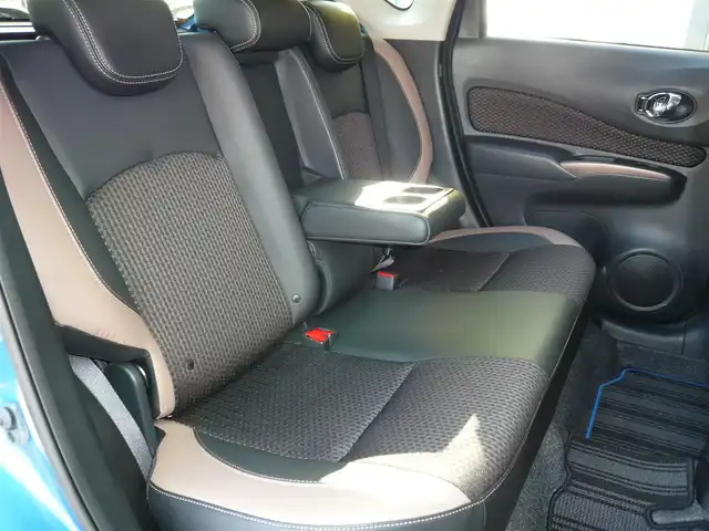 日産 ノート e－パワー メダリスト 静岡県 2017(平29)年 3万km シャイニングブルー ワンオーナー /禁煙車/純正SDナビ：MM317D-W/(CD/DVD/SD/BT/フルセグTV/)/ナビ連動前方ドライブレコーダー/デジタルインナーミラー/合皮コンビシート/インテリジェントアラウンドビューモニターセット/・踏み間違い衝突防止アシスト/・フロントバックソナー/・インテリジェントアラウンドヴューモニター/・スマートルームミラー/日産正規ディーラー点検記録簿有り/R7/R6/R5/R4/R2/H30//インテリジェントエマージェンシーブレーキ/車線逸脱警報　インテリジェントクルーズコントロール/車線逸脱防止支援システム/ETC/プッシュスタート　スマートキー/純正フロアマット　ドアバイザー/保証書　取扱説明書　スペアキー1本