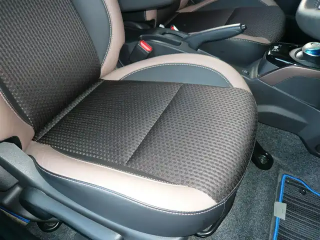 日産 ノート e－パワー メダリスト 静岡県 2017(平29)年 3万km シャイニングブルー ワンオーナー /禁煙車/純正SDナビ：MM317D-W/(CD/DVD/SD/BT/フルセグTV/)/ナビ連動前方ドライブレコーダー/デジタルインナーミラー/合皮コンビシート/インテリジェントアラウンドビューモニターセット/・踏み間違い衝突防止アシスト/・フロントバックソナー/・インテリジェントアラウンドヴューモニター/・スマートルームミラー/日産正規ディーラー点検記録簿有り/R7/R6/R5/R4/R2/H30//インテリジェントエマージェンシーブレーキ/車線逸脱警報　インテリジェントクルーズコントロール/車線逸脱防止支援システム/ETC/プッシュスタート　スマートキー/純正フロアマット　ドアバイザー/保証書　取扱説明書　スペアキー1本