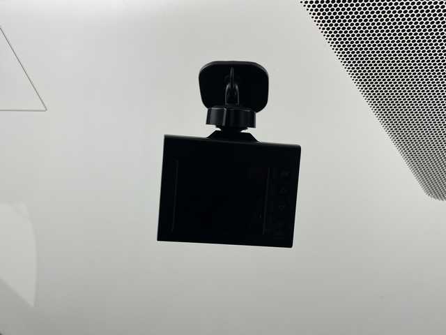 トヨタ ヴォクシー ハイブリッド ZS 煌Ⅱ 埼玉県 2020(令2)年 2.9万km イナズマスパーキングブラックガラスフレーク 純正9インチナビ　NSZT-Y68T/(Bluetooth/CD/DVD/AM/FM)/地デジフルセグ/バックカメラ/前後ドライブレコーダー/ETC/クルーズコントロール/衝突軽減ブレーキ/車線逸脱警報/クリアランスソナー/オートマチックハイビーム/先行車発進お知らせ機能/ドライブモードセレクト/運転席・助手席シートヒーター/プッシュスタート/ステアリングリモコン/両側パワースライドドア/ロールサンシェード/フロントフォグランプ/ウィンカーミラー/電動格納ミラー/社外フロアマット/純正ドアバイザー/純正16インチアルミホイール