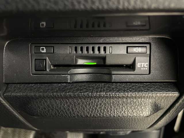 トヨタ ヴォクシー ハイブリッド ZS 煌Ⅱ 埼玉県 2020(令2)年 2.9万km イナズマスパーキングブラックガラスフレーク 純正9インチナビ　NSZT-Y68T/(Bluetooth/CD/DVD/AM/FM)/地デジフルセグ/バックカメラ/前後ドライブレコーダー/ETC/クルーズコントロール/衝突軽減ブレーキ/車線逸脱警報/クリアランスソナー/オートマチックハイビーム/先行車発進お知らせ機能/ドライブモードセレクト/運転席・助手席シートヒーター/プッシュスタート/ステアリングリモコン/両側パワースライドドア/ロールサンシェード/フロントフォグランプ/ウィンカーミラー/電動格納ミラー/社外フロアマット/純正ドアバイザー/純正16インチアルミホイール